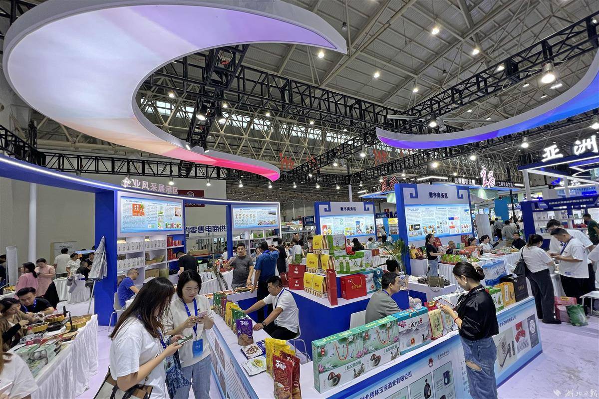 有老凤凰黄金店吗